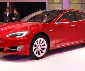 特斯拉新Model S 2.9秒破百還能防霧霾